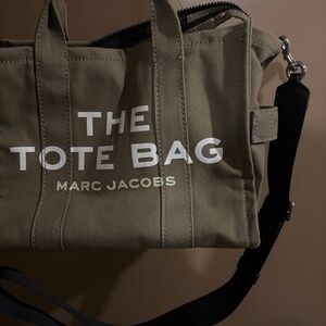 The tote bag